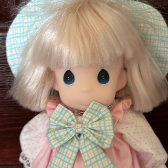 Vintage Precious Moments Collection Doll "Katie" - Picture 2 of 6